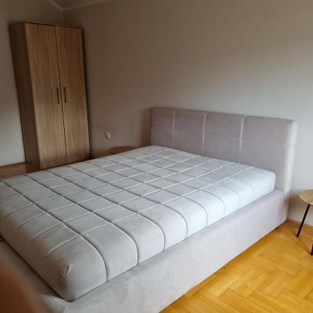 Apartman Branko Kruševac Exterior foto